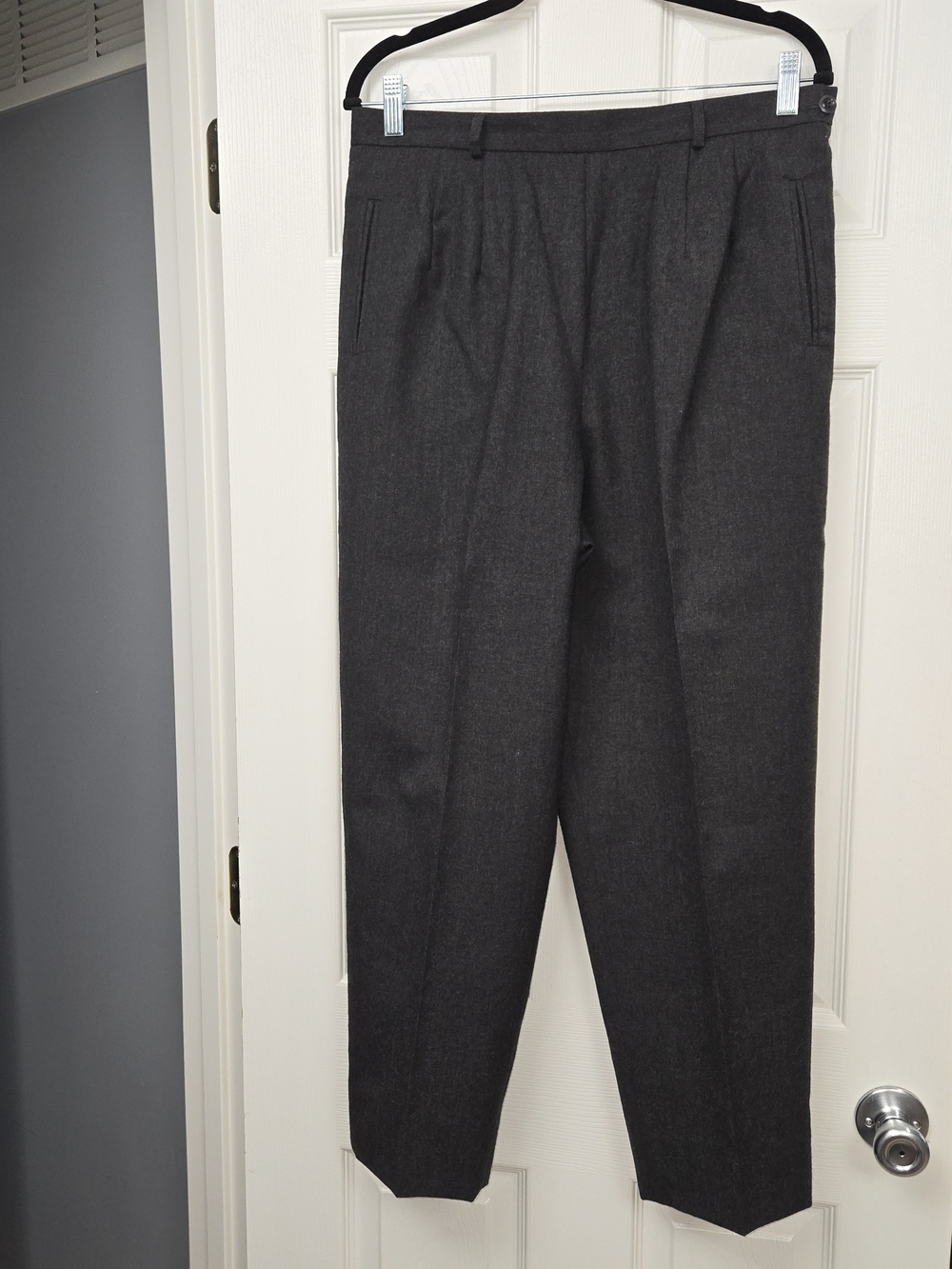 Vintage Talbots Petites 100% Pure Wool Charcoal Gray Pleated Trousers Lined 14P